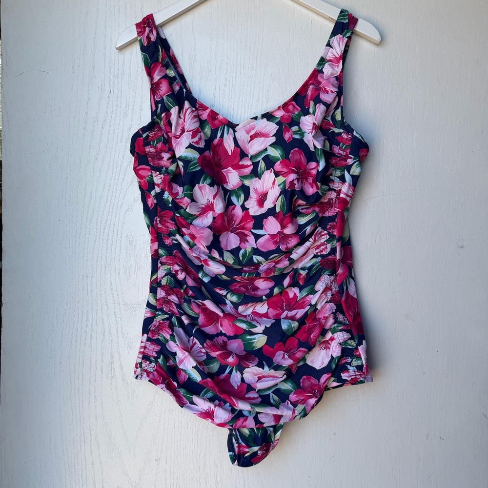 Maxine of Hollywood Tropical Swimsuit one piece size 22W